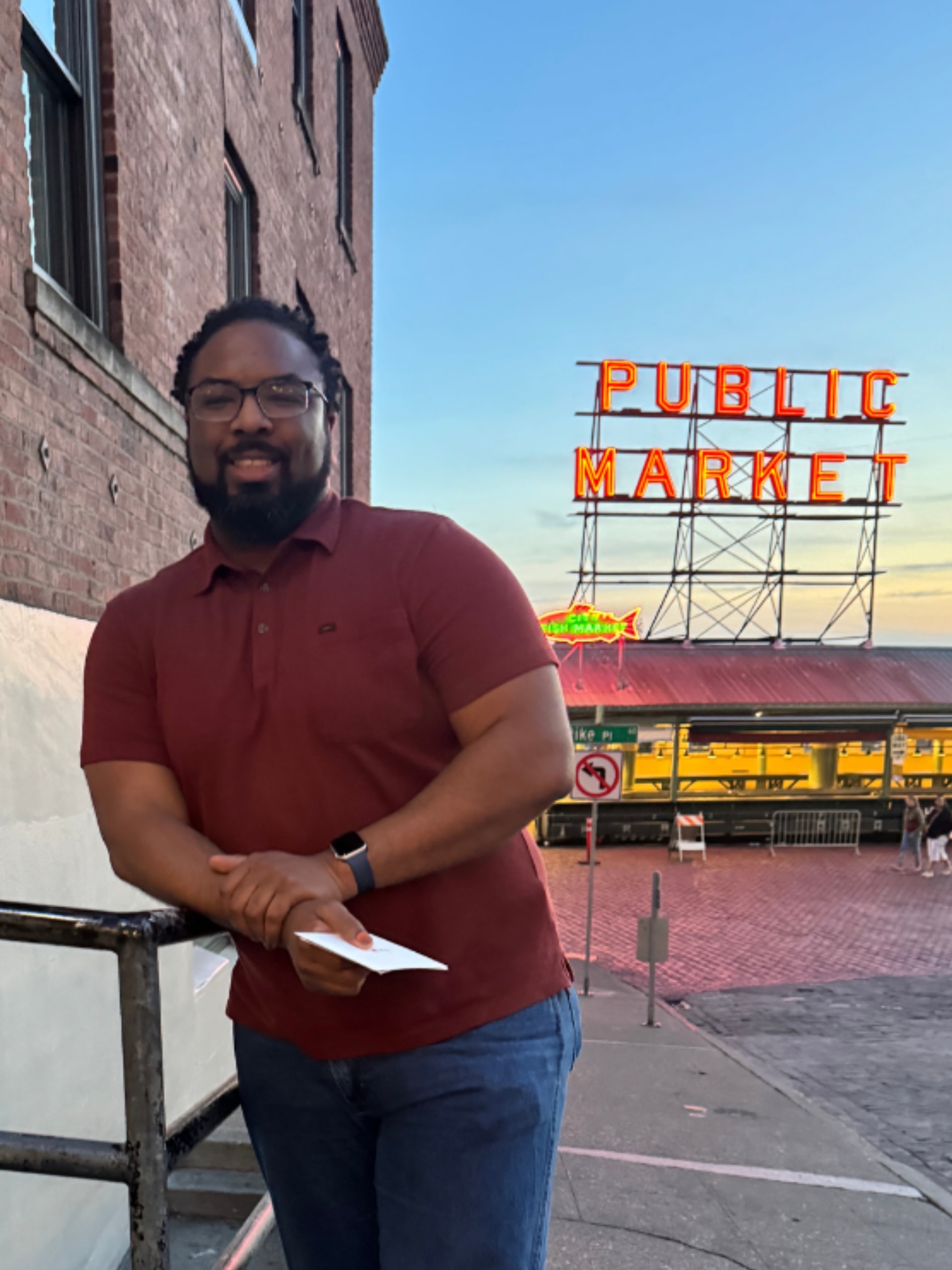 Cebreazy, host of Emerald City Creatives